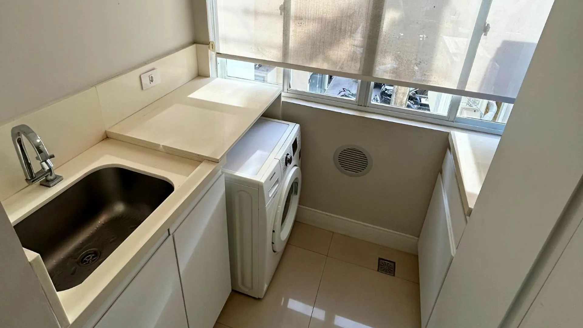 Lindo Apartamento Sobre A Avenida Principal Com Vista Mar Bombinhas Appartamento